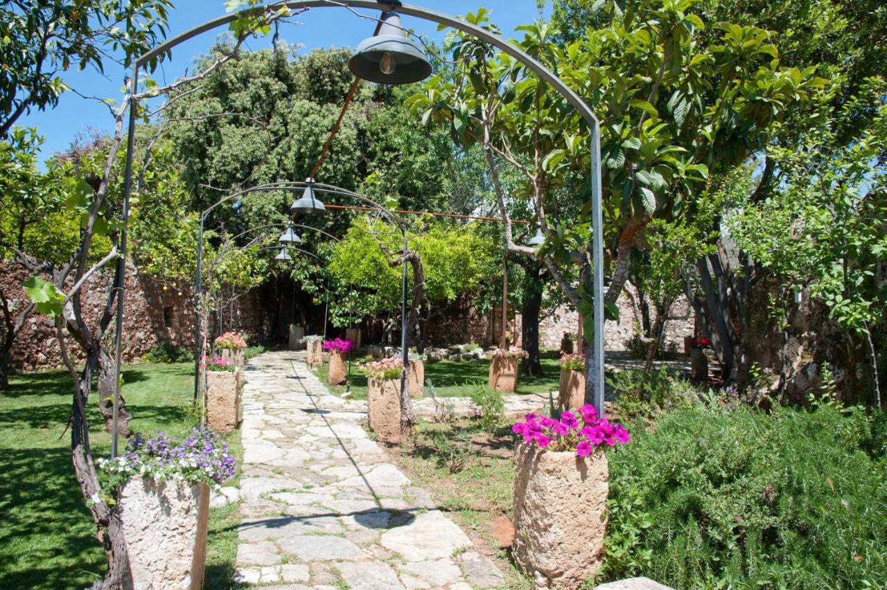 ウジェント Badia Del Casale Bed & Breakfast エクステリア 写真