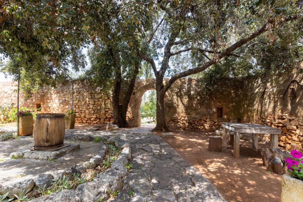 ウジェント Badia Del Casale Bed & Breakfast エクステリア 写真