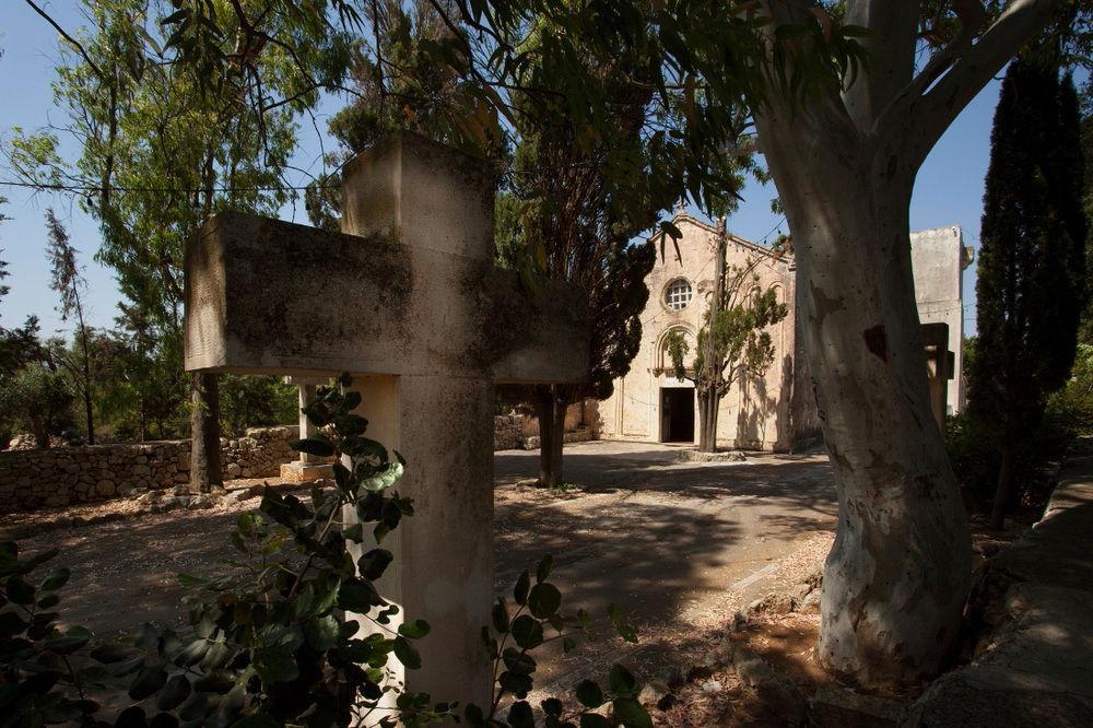 ウジェント Badia Del Casale Bed & Breakfast エクステリア 写真